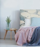 Tête de lit myQuintus modèle Haku par Marion Hamaide, couleur bleue - showroom